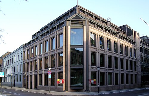 Regjeringas politikk holder renta oppe