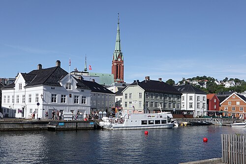 Gripende nyheter fra Arendal...